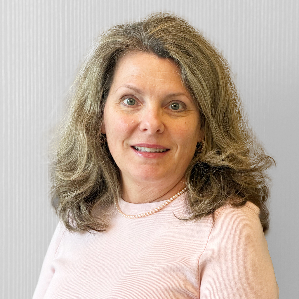 Laura Geltch headshot
